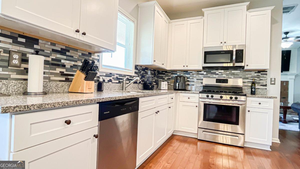 3835 Hawk Tail Drive Property Photo 13