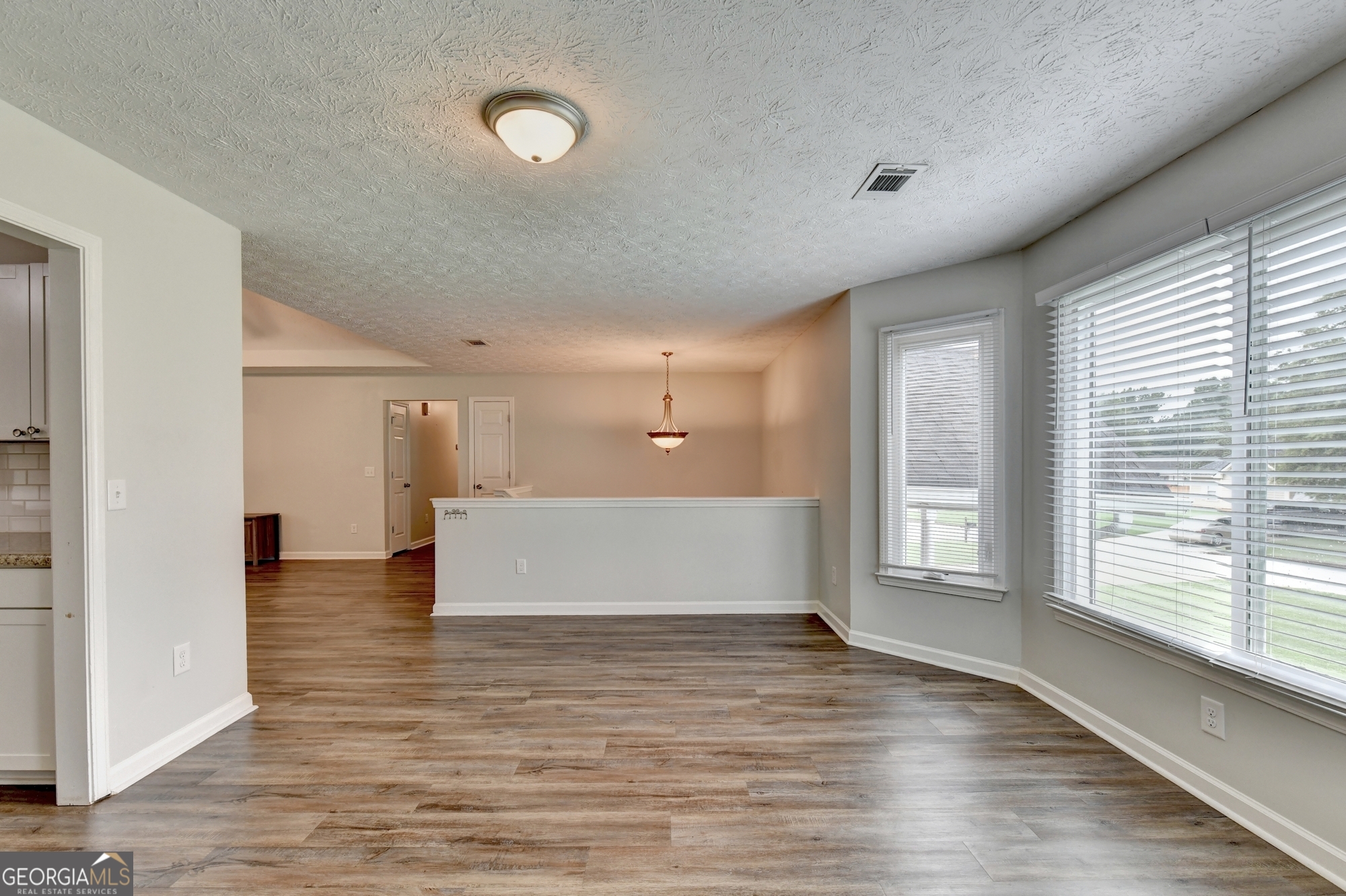 2300 Huntington Drive Property Photo 6