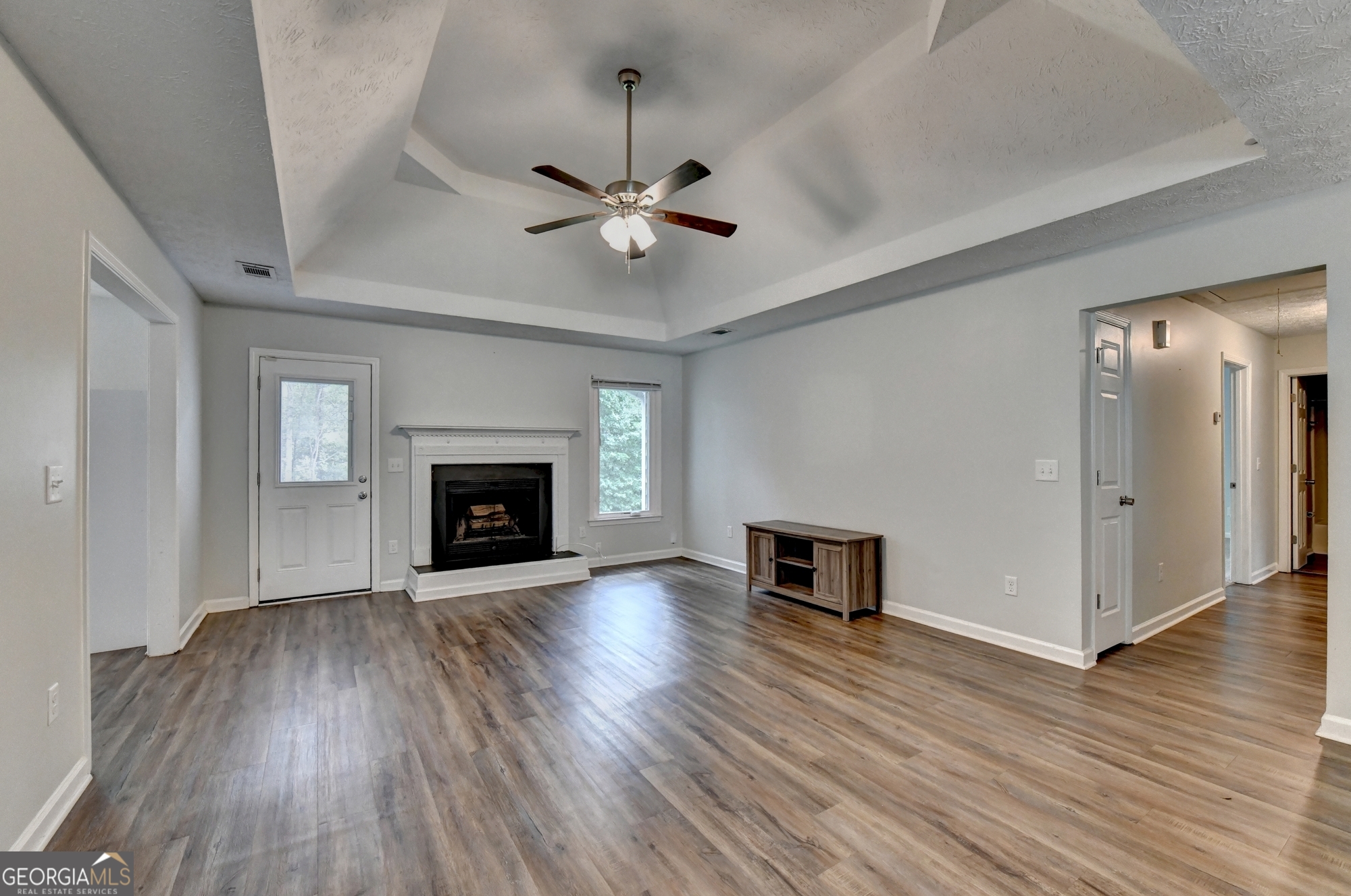 2300 Huntington Drive Property Photo 7