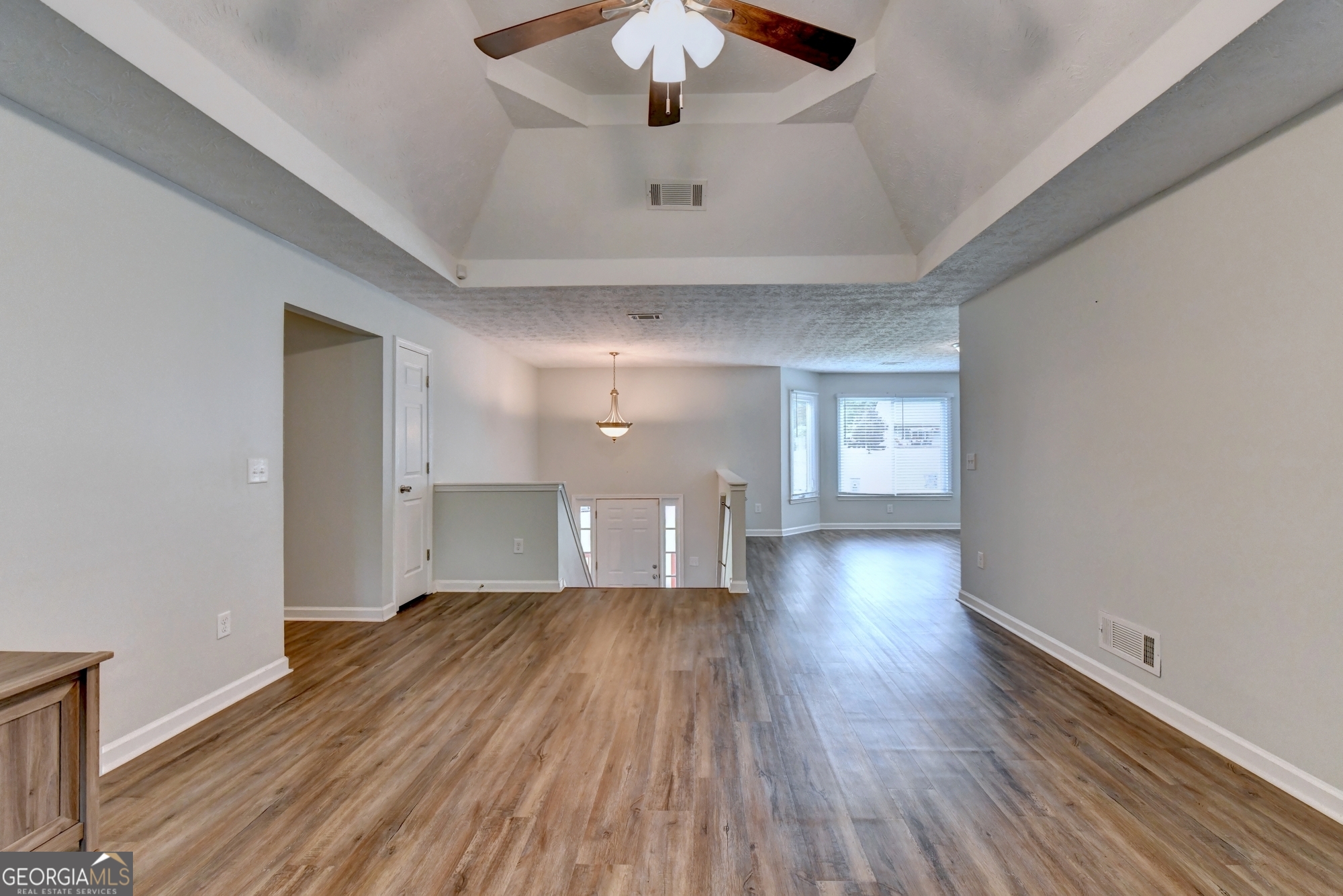2300 Huntington Drive Property Photo 10