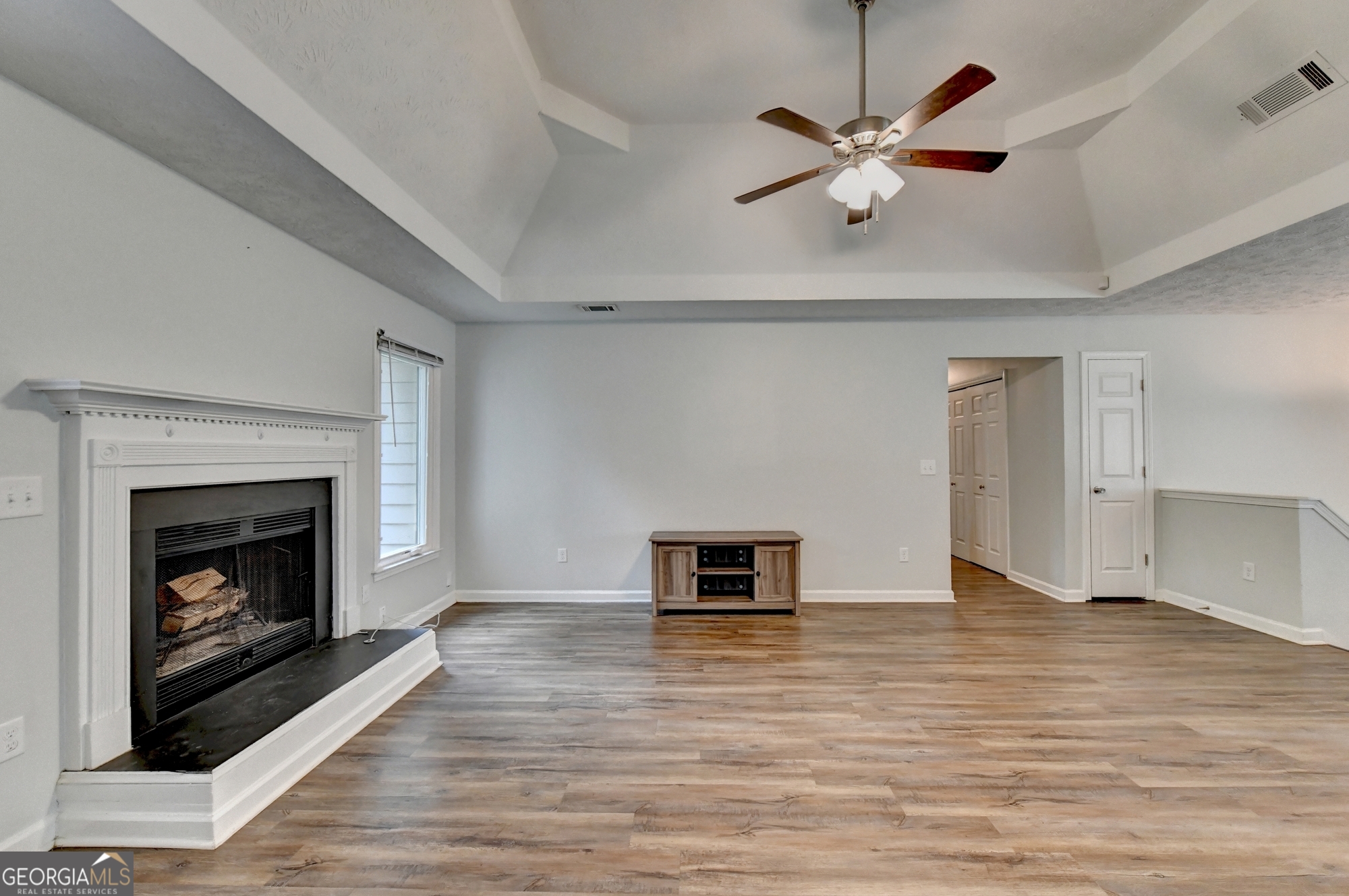 2300 Huntington Drive Property Photo 11