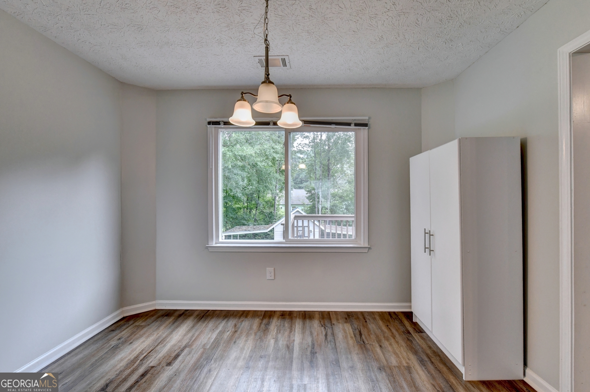 2300 Huntington Drive Property Photo 17