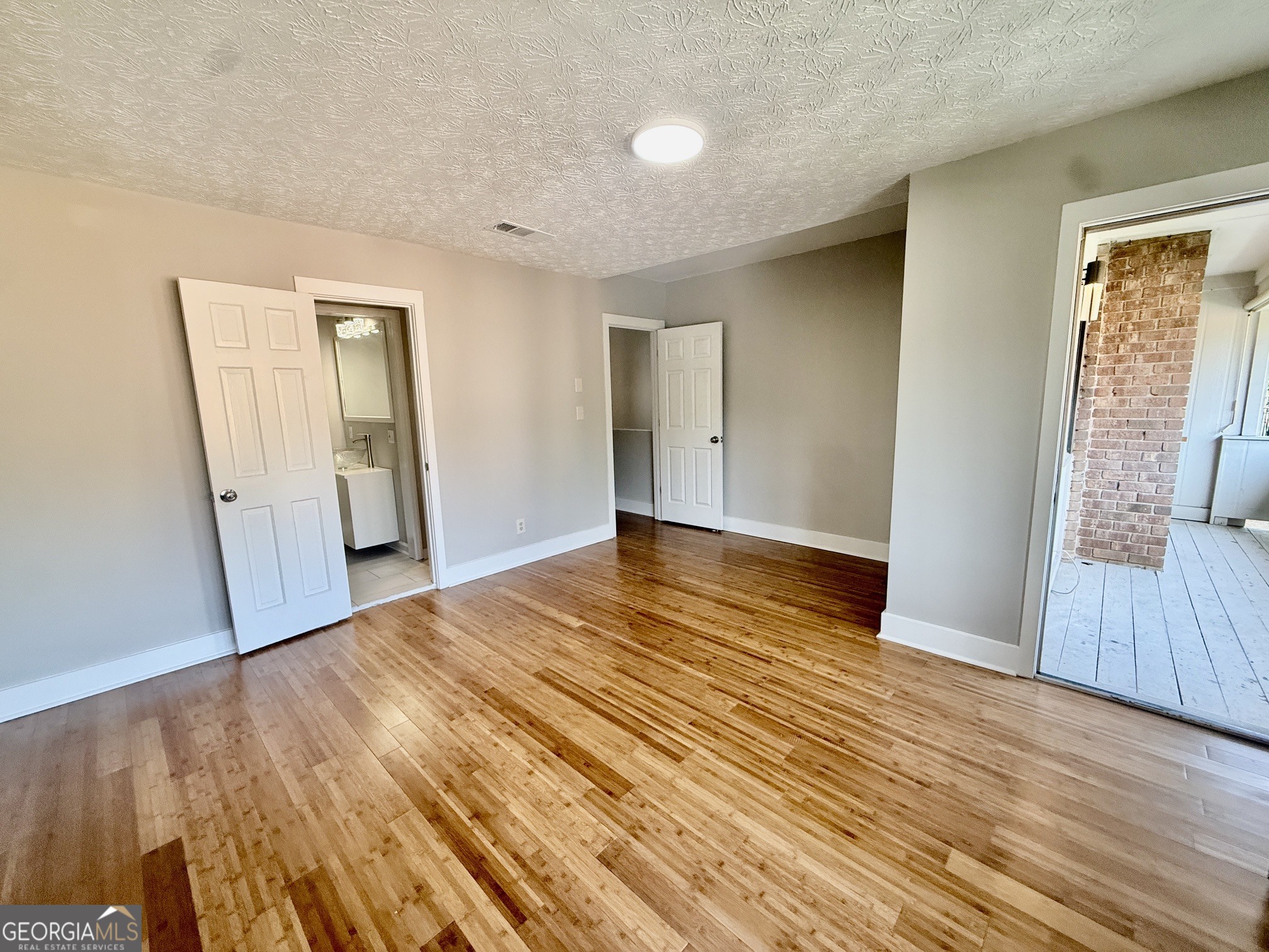3240 Clairmont North Ne Property Photo 21
