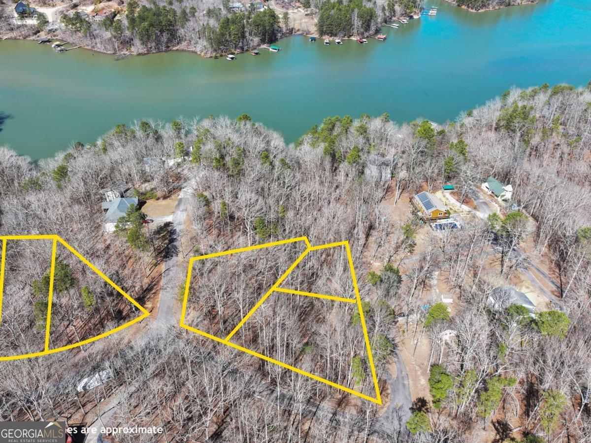 7703 Pine Circle Property Photo 1