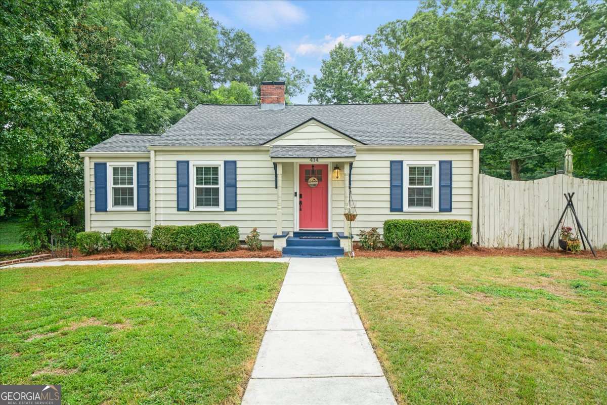 414 Alexander Circle Se Property Photo 1