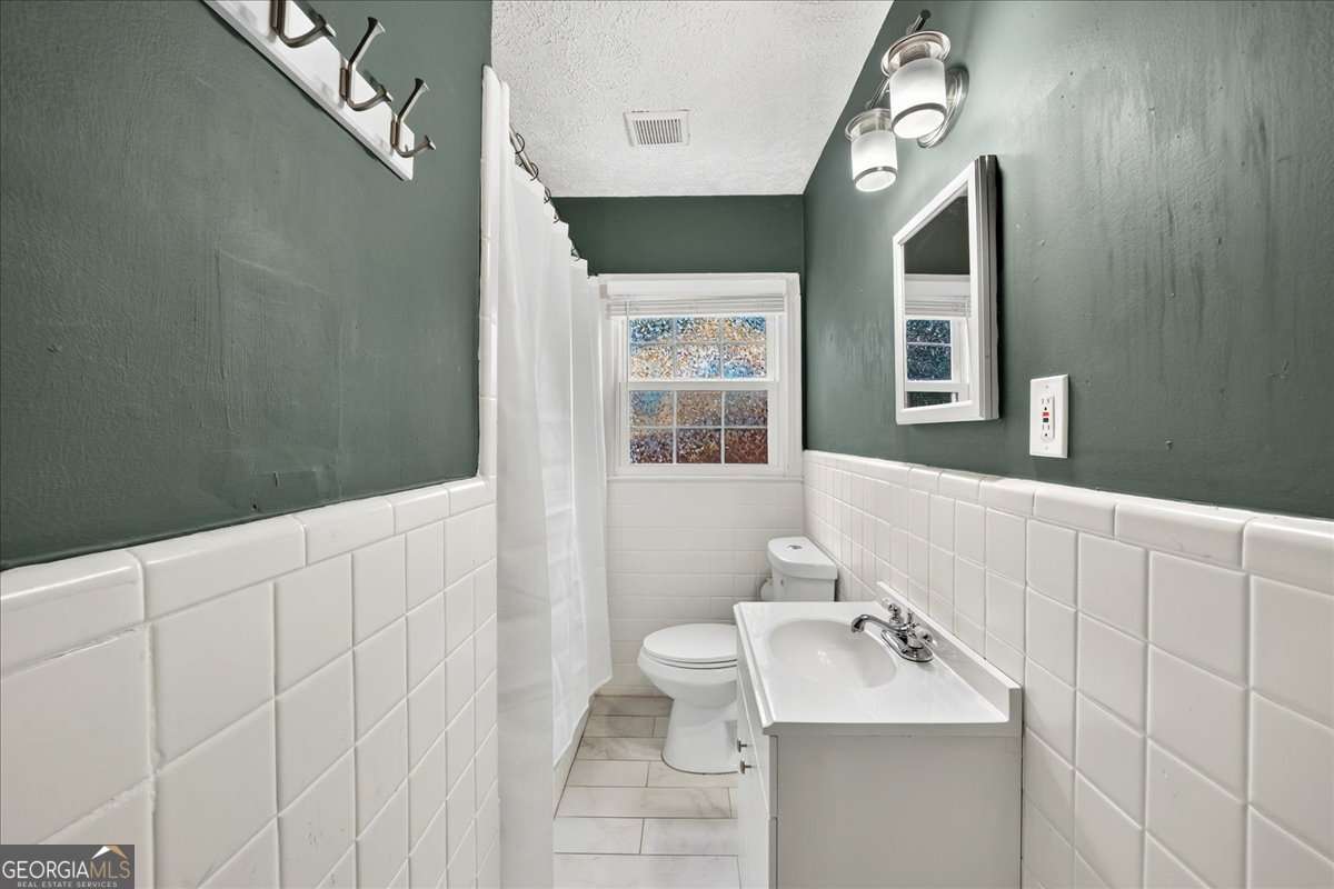 414 Alexander Circle Se Property Photo 18