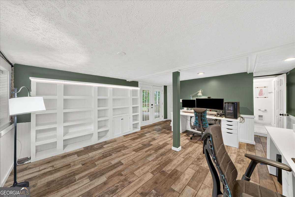 414 Alexander Circle Se Property Photo 22