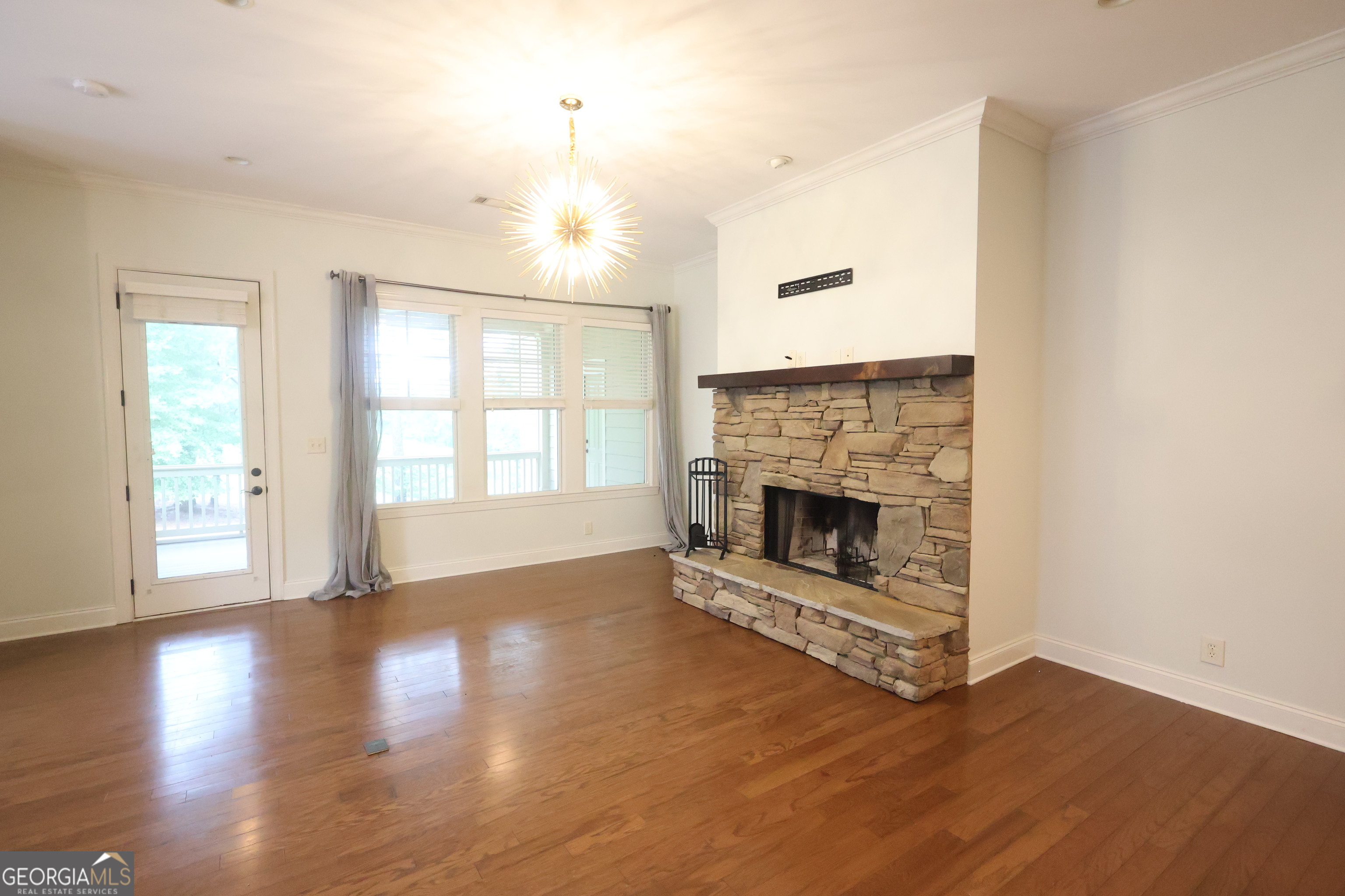 1081 Starboard Drive Property Photo 7