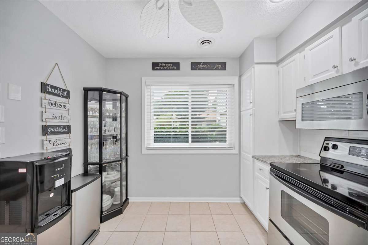 1182 Country Court Property Photo 10