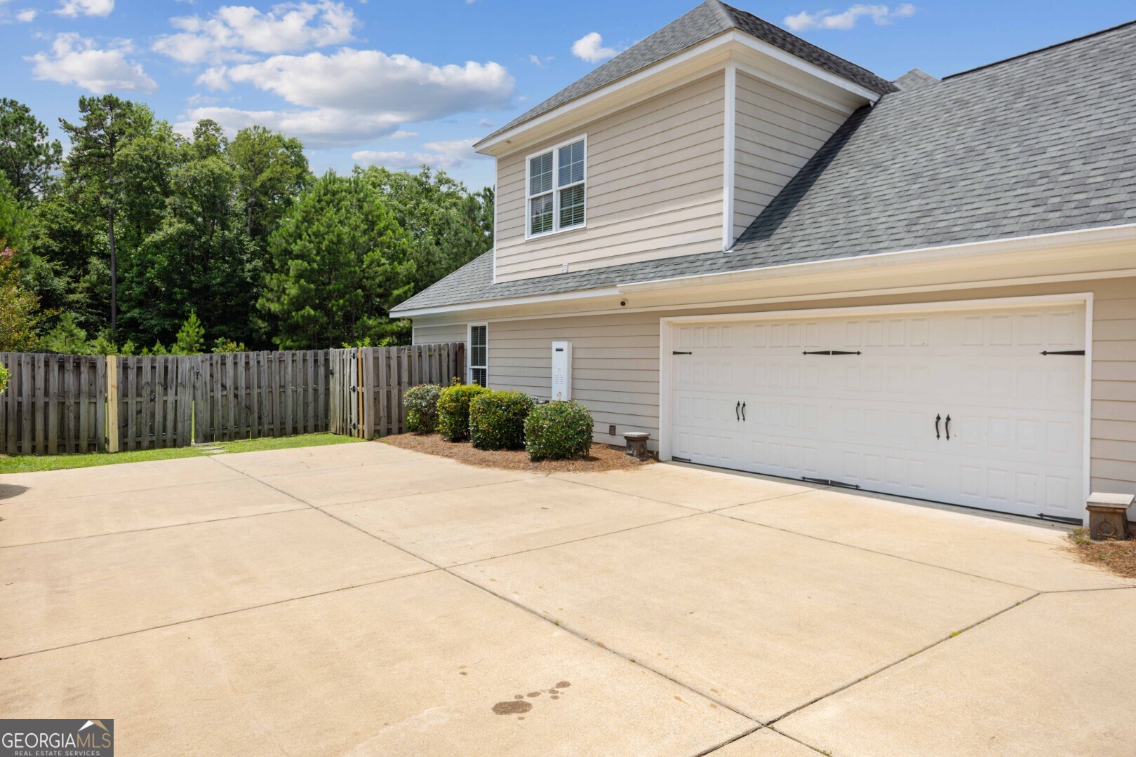 7103 Bridgemill Drive Property Photo 4