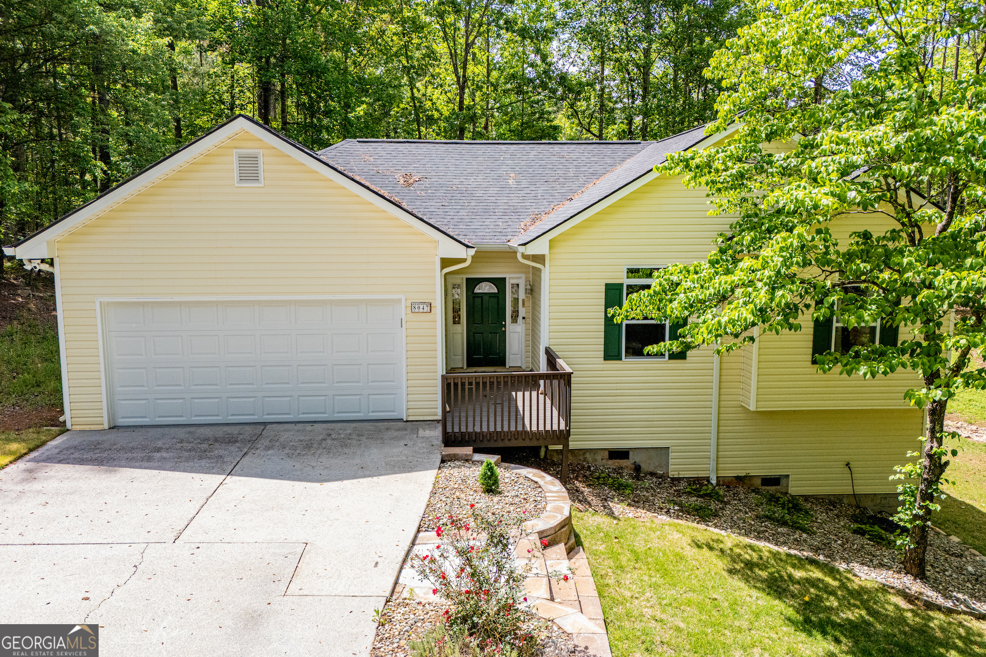 8047 Longleaf Court Property Photo 2