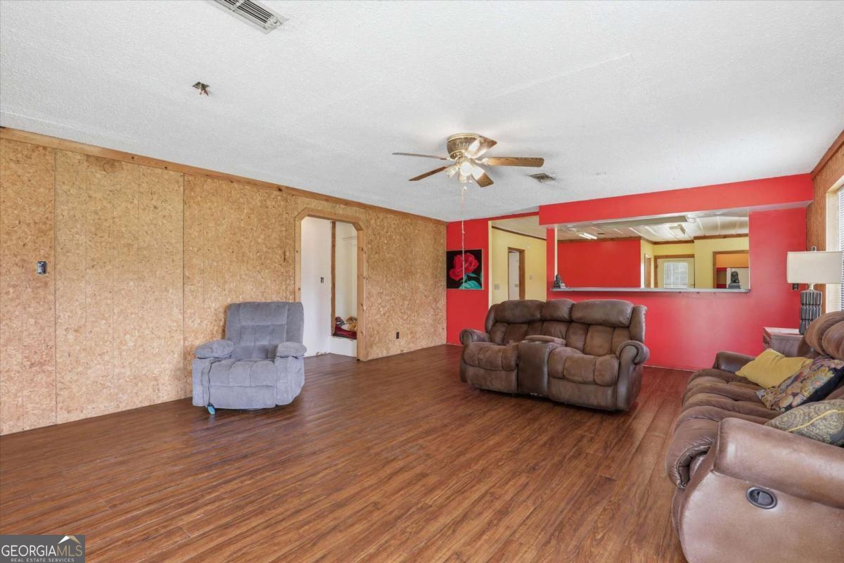 1525 Myron Hart Road Property Photo 7