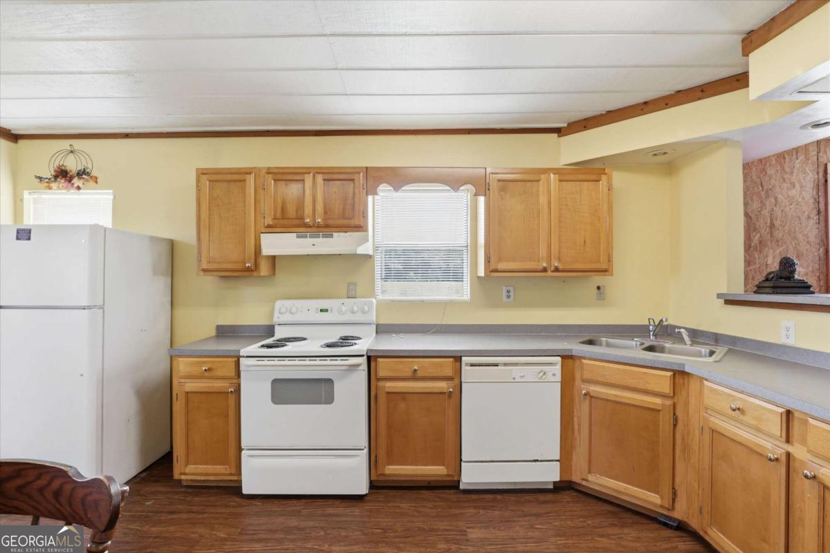 1525 Myron Hart Road Property Photo 11
