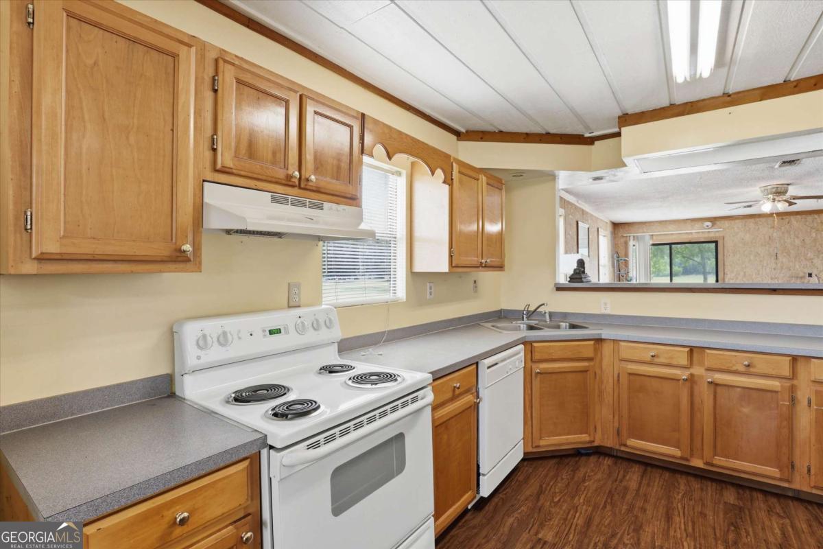 1525 Myron Hart Road Property Photo 14