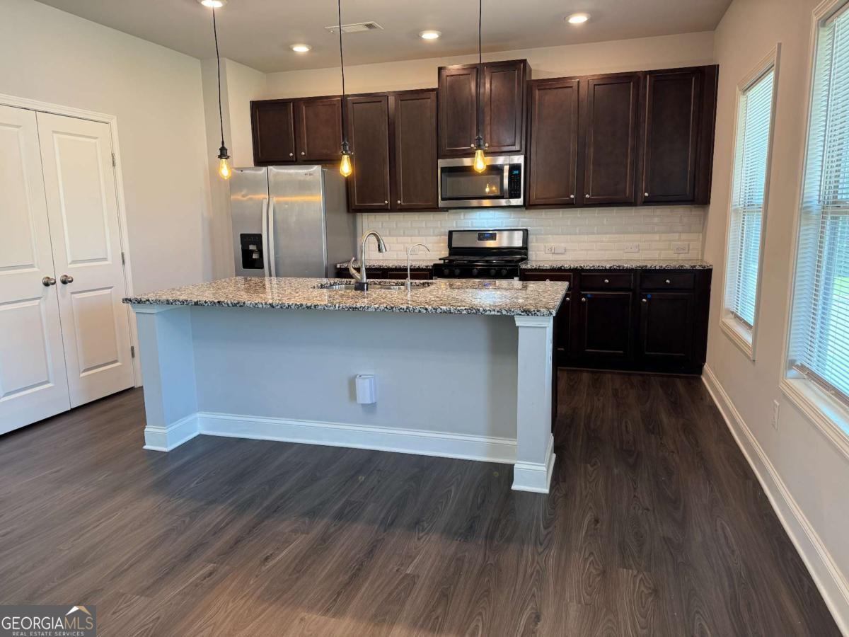 4472 Beechnut View Property Photo 8