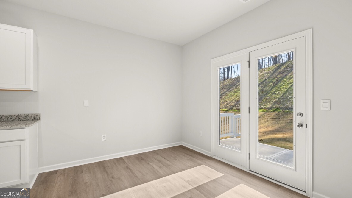 395 Creekview Way Property Photo 10