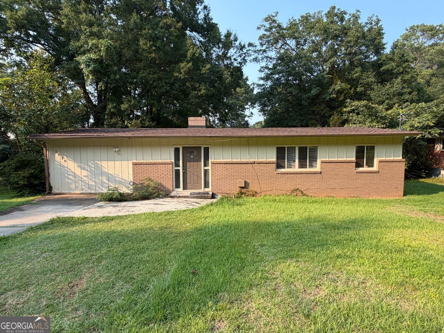 2720 Hollywood Drive Property Photo 1