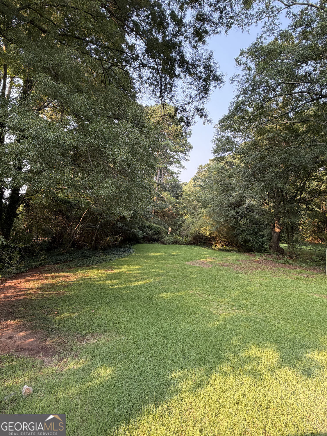 2720 Hollywood Drive Property Photo 2