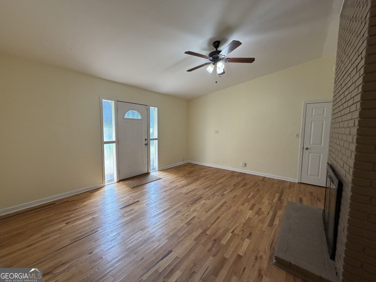 2720 Hollywood Drive Property Photo 4