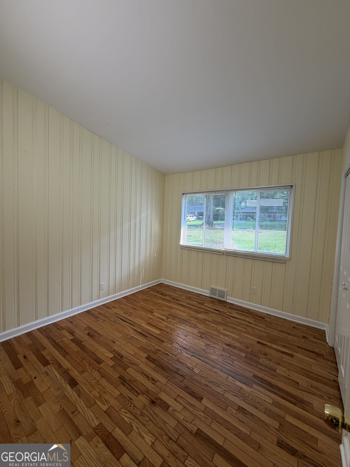 2720 Hollywood Drive Property Photo 10