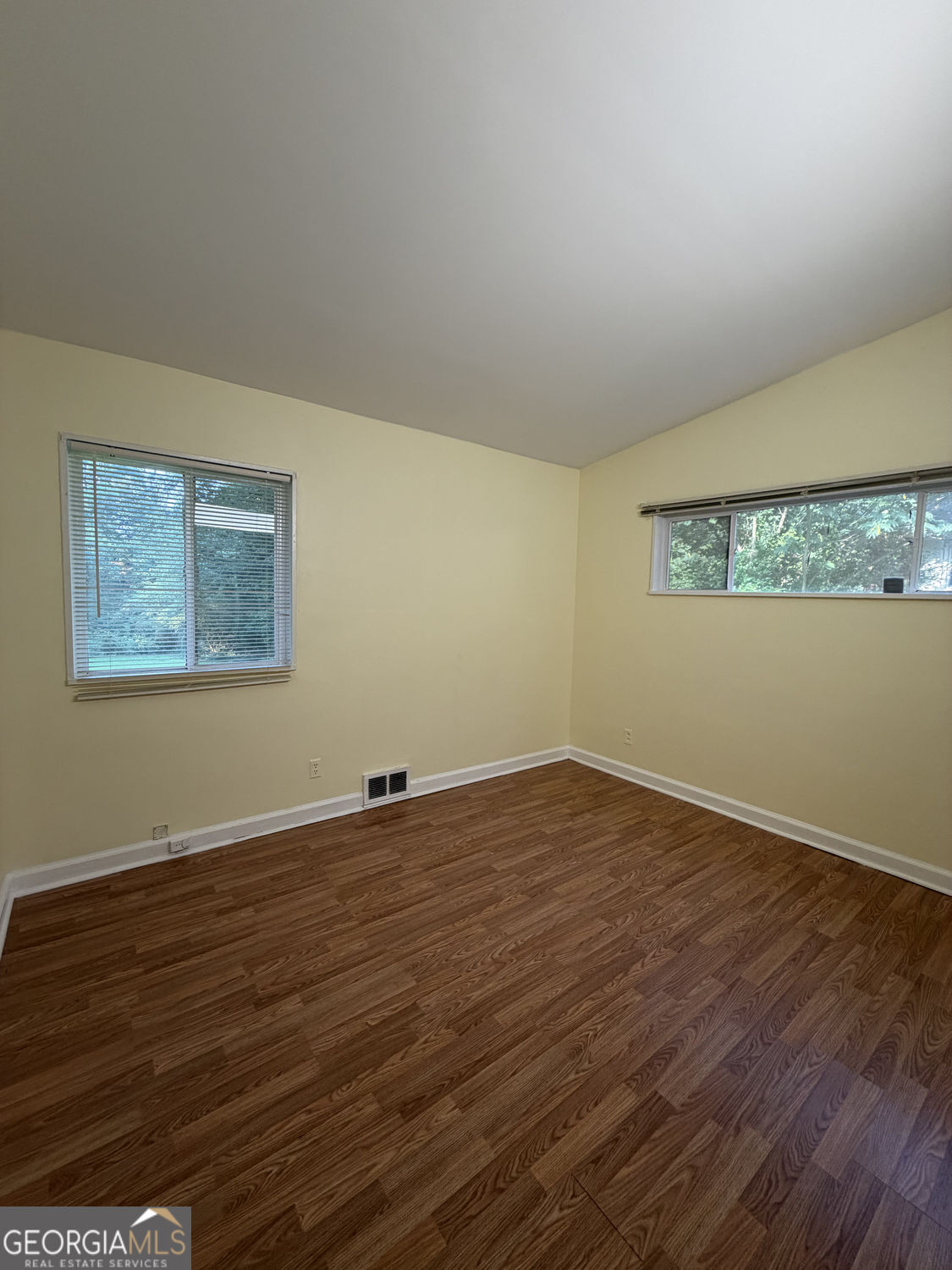 2720 Hollywood Drive Property Photo 14