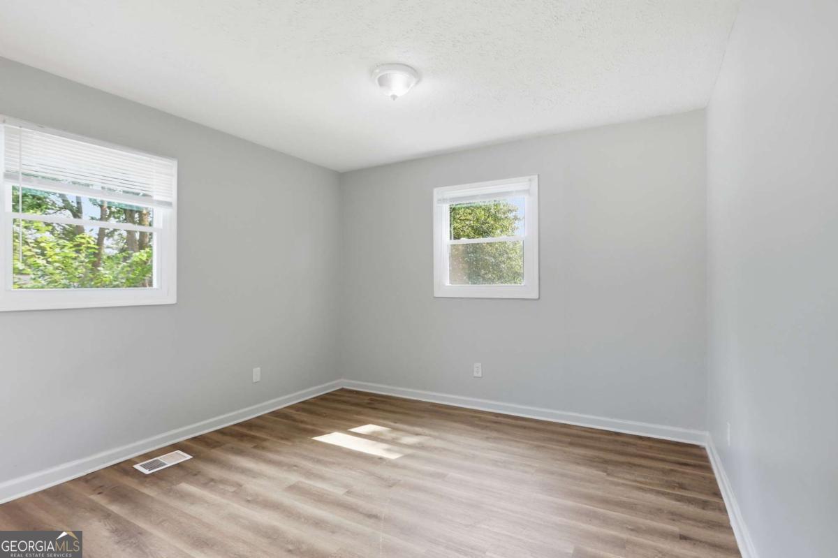 3422 Eisenhower Circle Se Property Photo 16