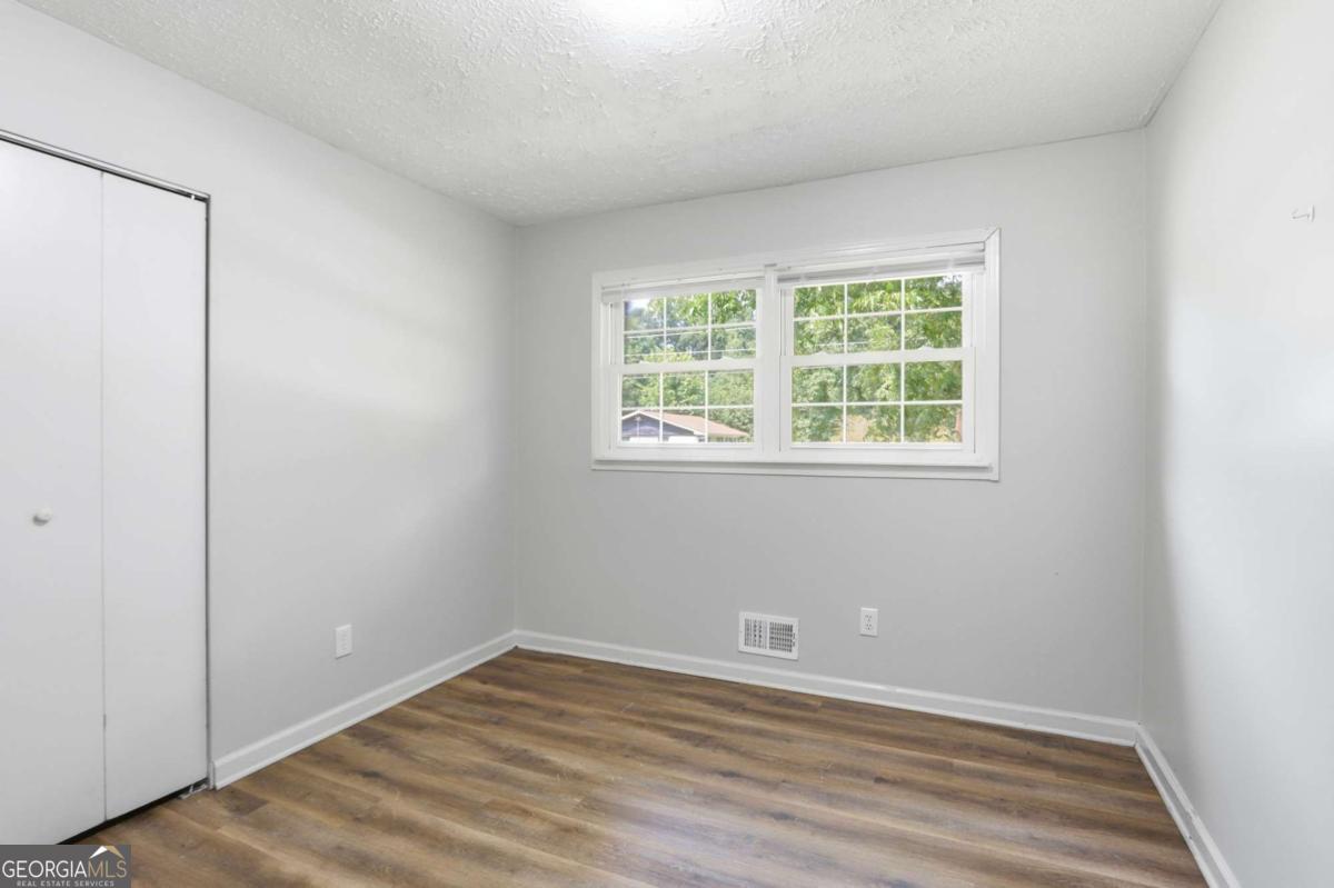 3422 Eisenhower Circle Se Property Photo 18