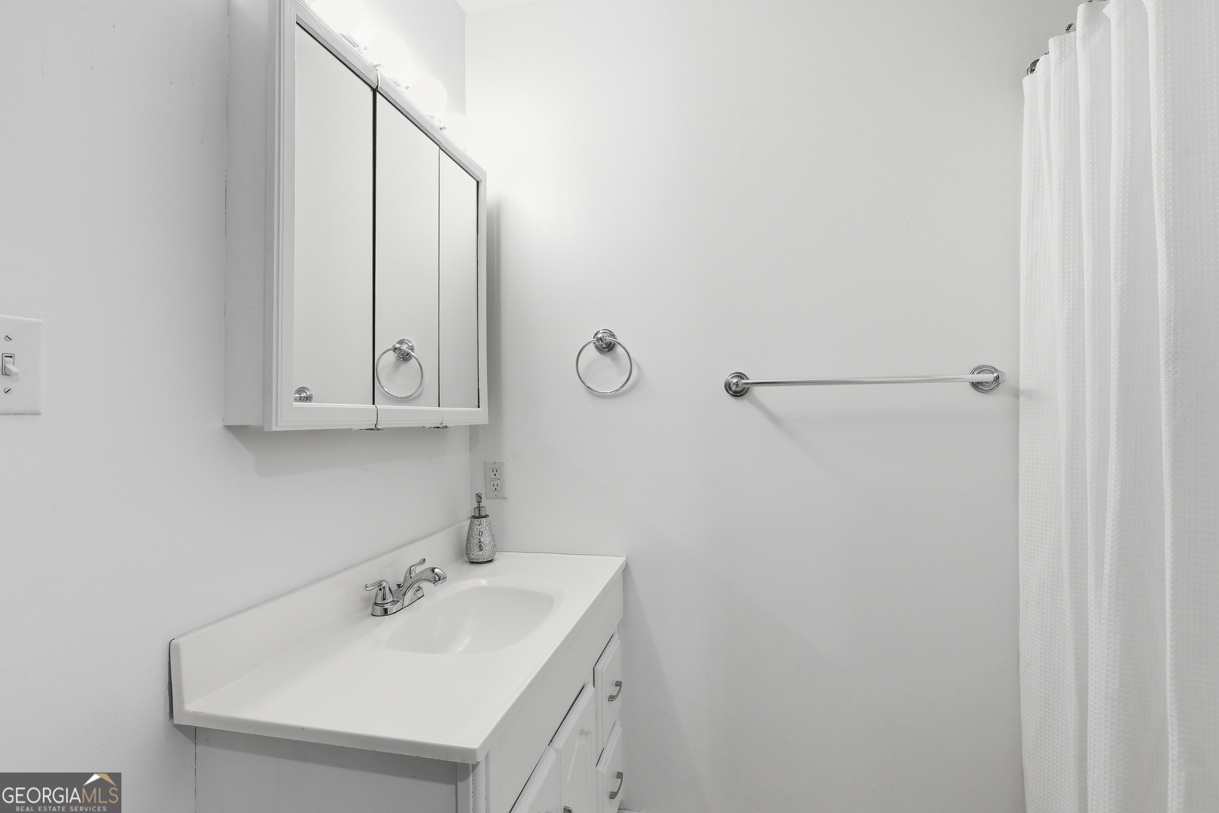 135 Andrews Road Property Photo 12