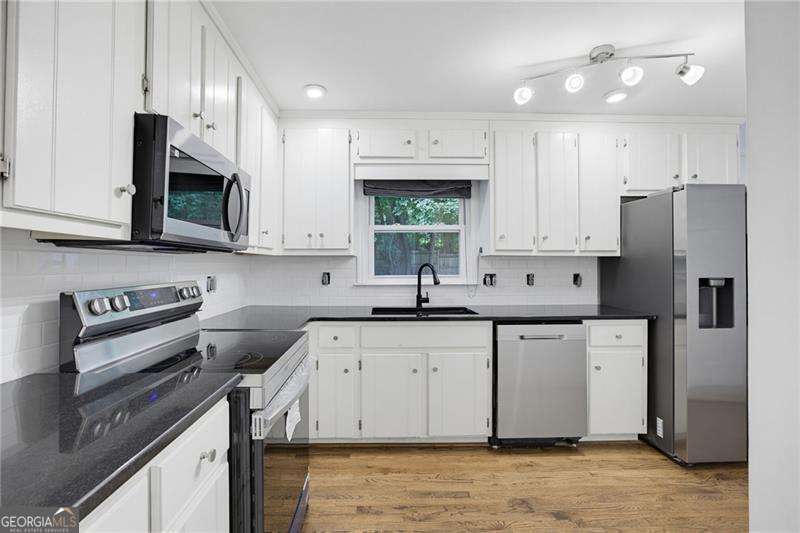 2659 Ashley Drive Property Photo 7