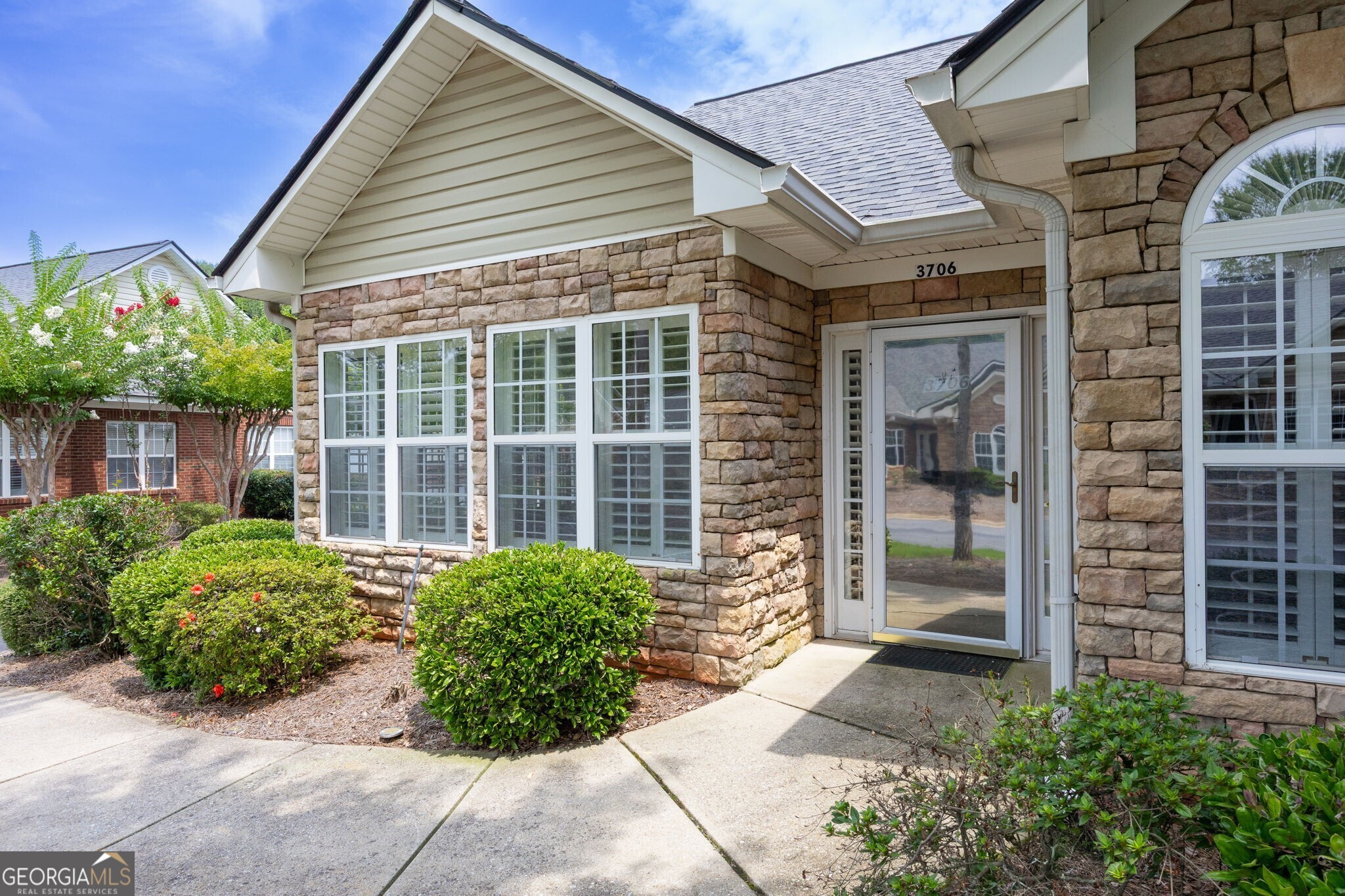 3706 Villa Springs Circle Property Photo 3
