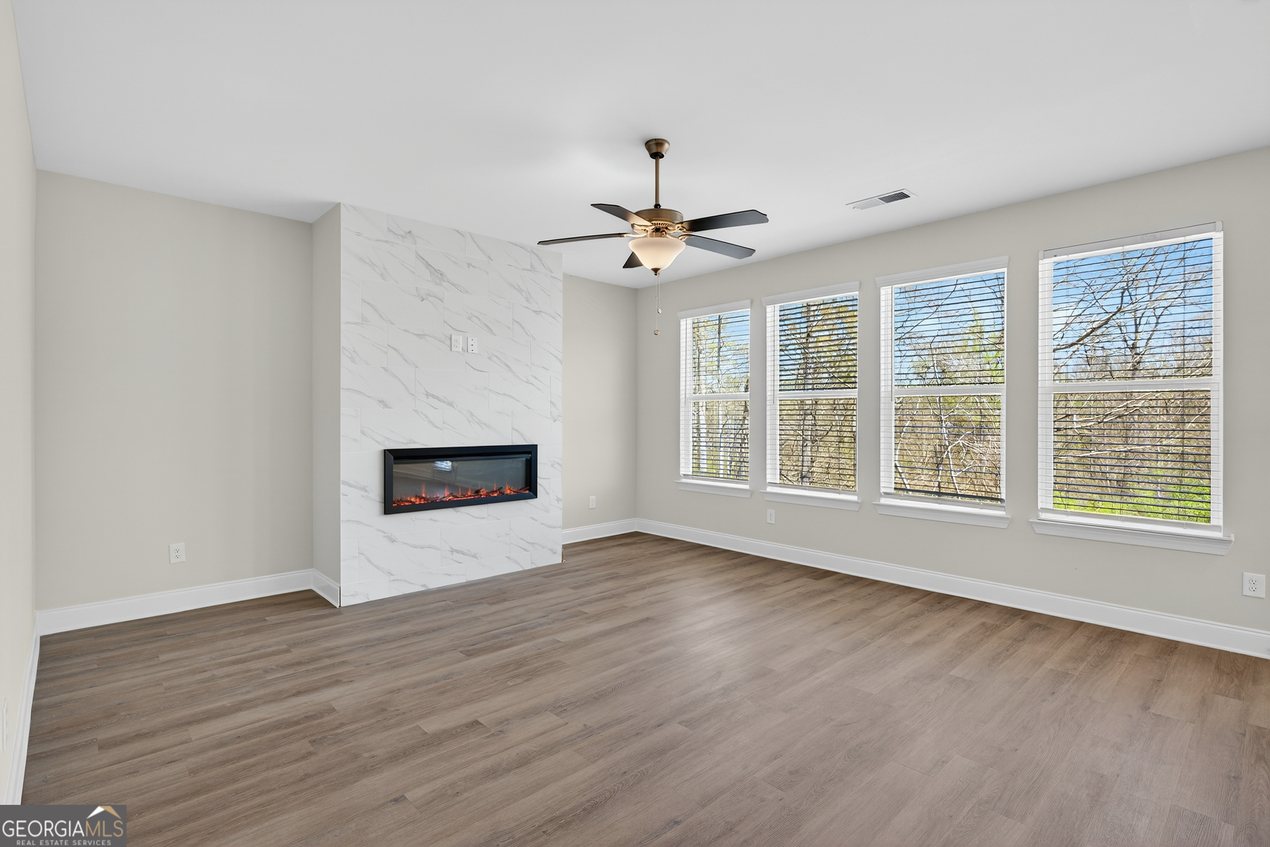 476 Lawson Drive # 25 Property Photo 6