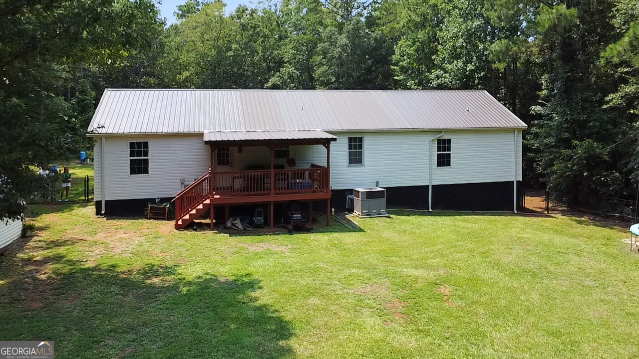 209 Ennis Road Property Photo 3
