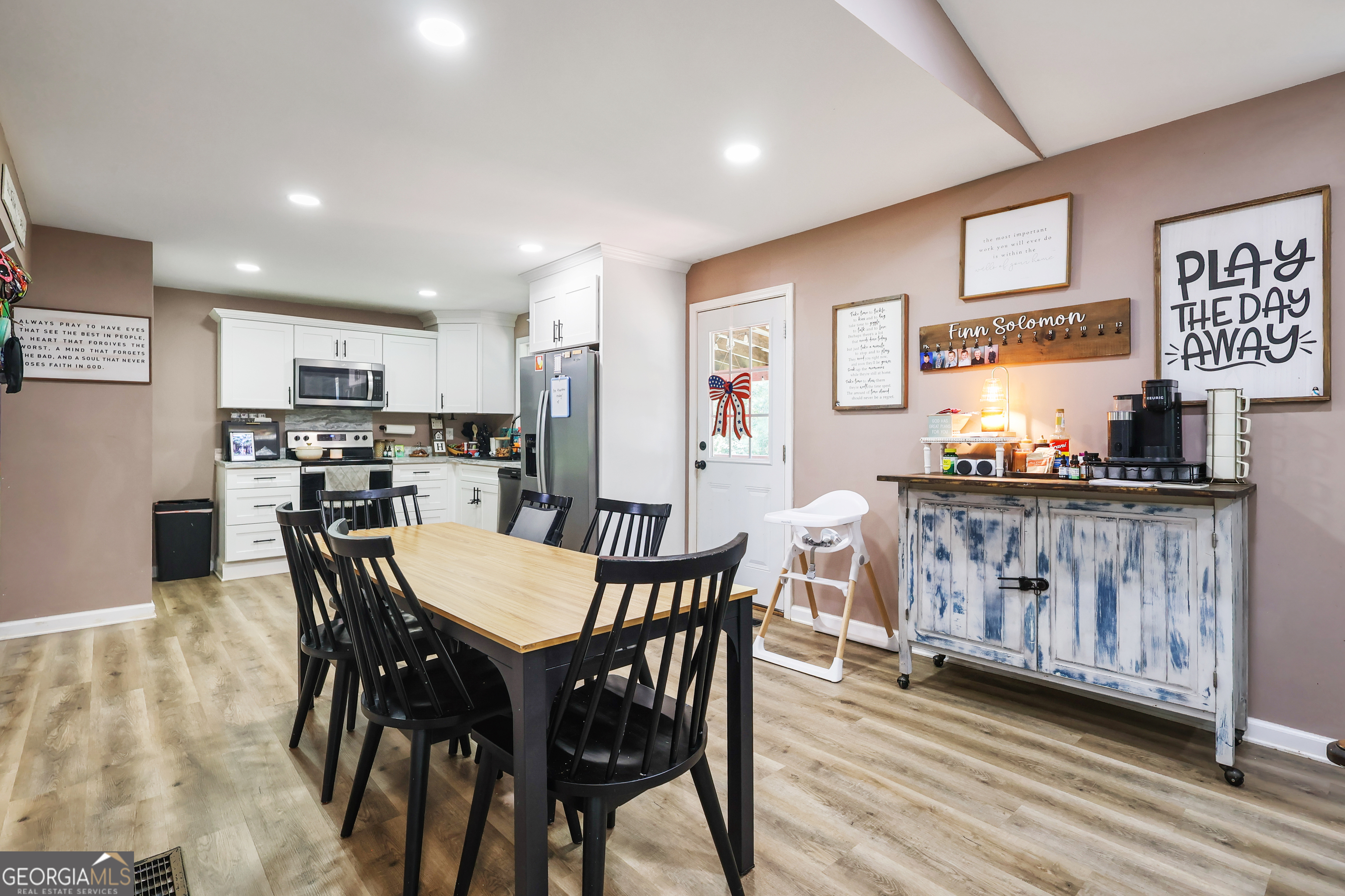 209 Ennis Road Property Photo 15