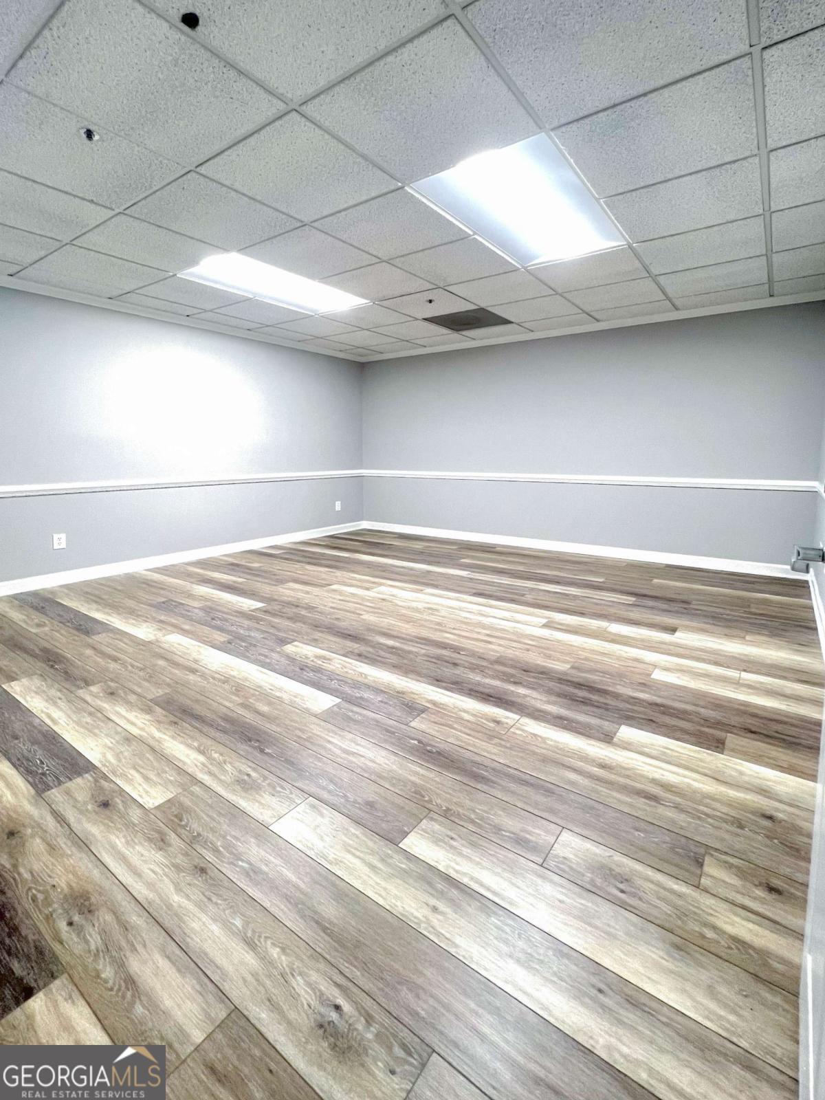 1071 Cambridge Square Property Photo 3