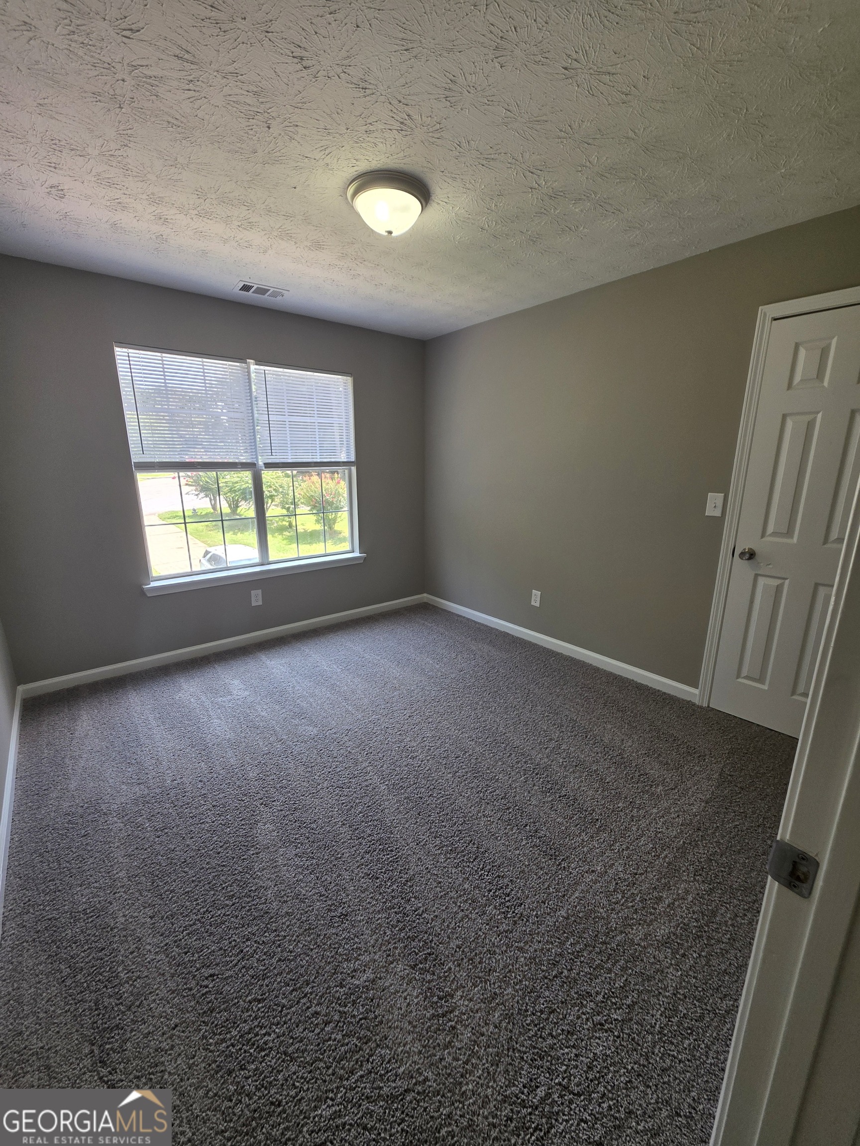 1360 Waterford Lane Property Photo 12