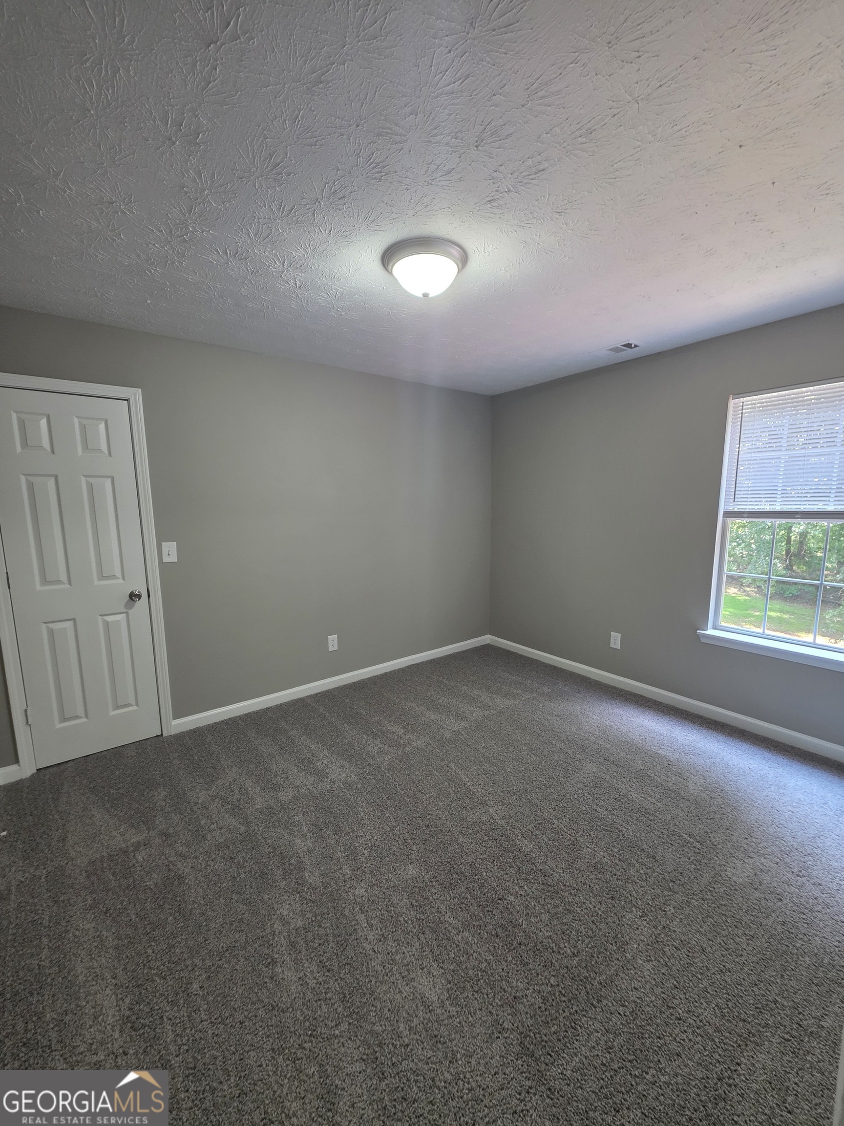1360 Waterford Lane Property Photo 13