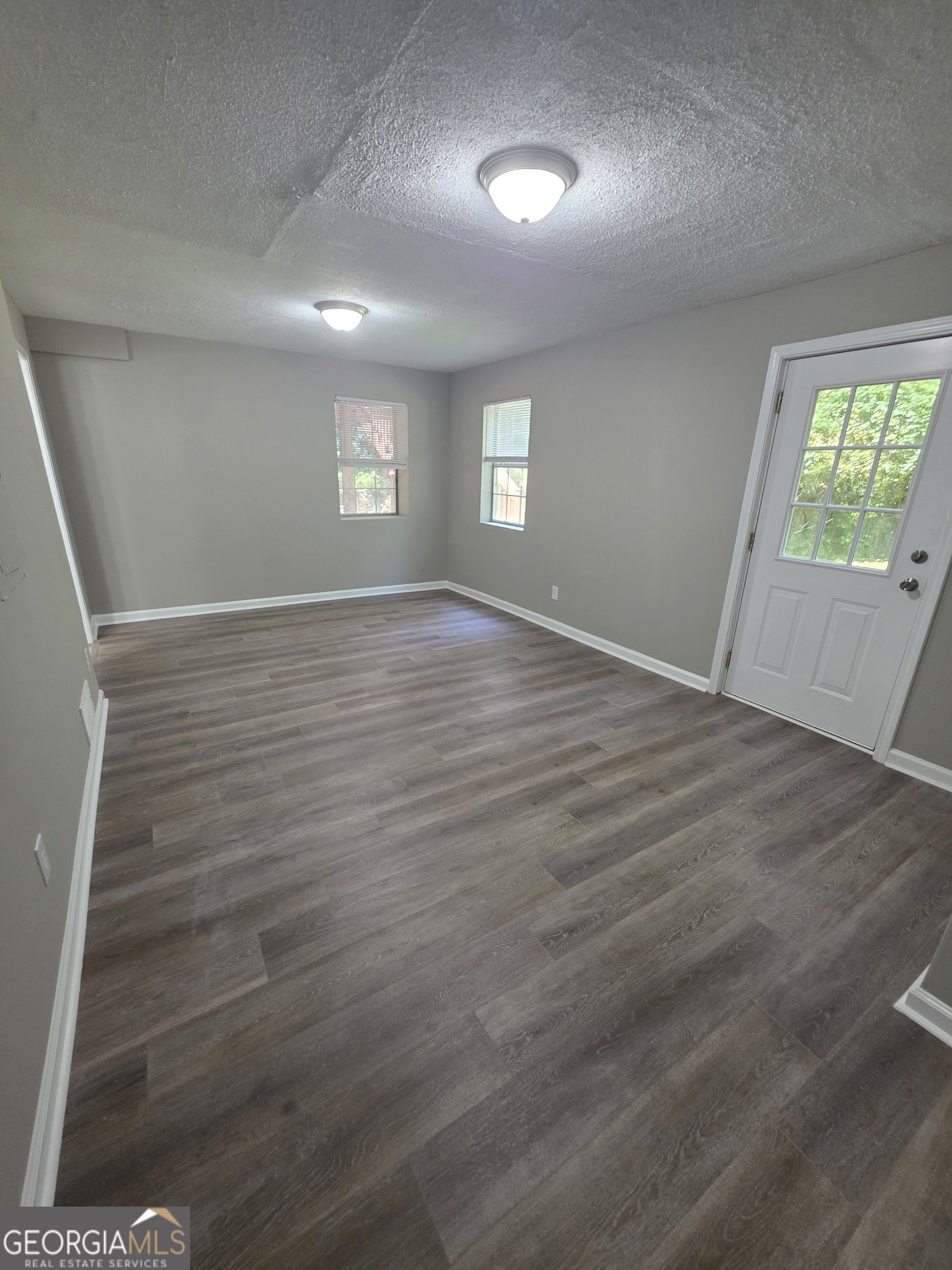 1360 Waterford Lane Property Photo 15