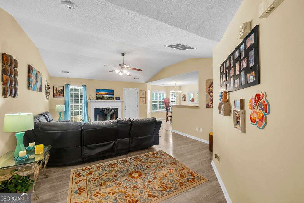 420 Stone Ridge Way Property Photo 6