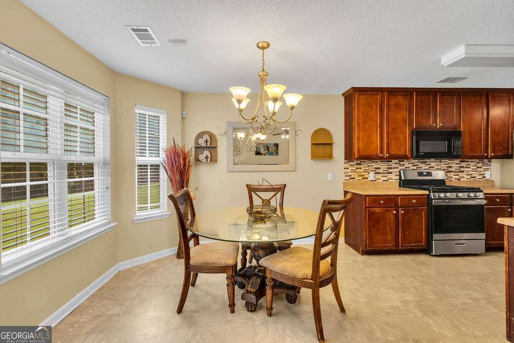 420 Stone Ridge Way Property Photo 7