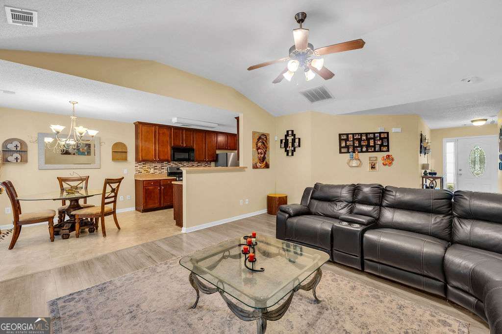 420 Stone Ridge Way Property Photo 11