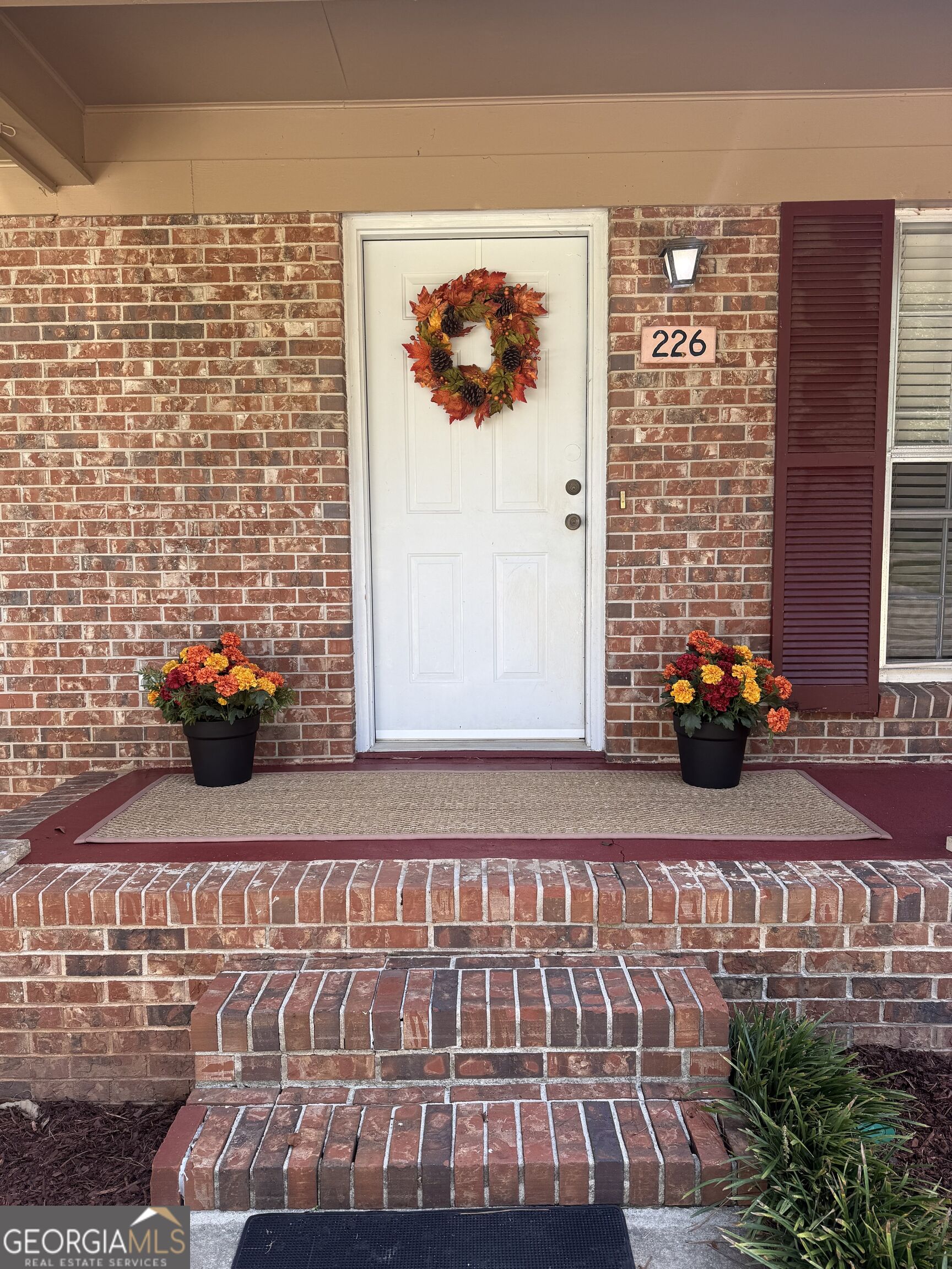 226 Second Street Property Photo 2