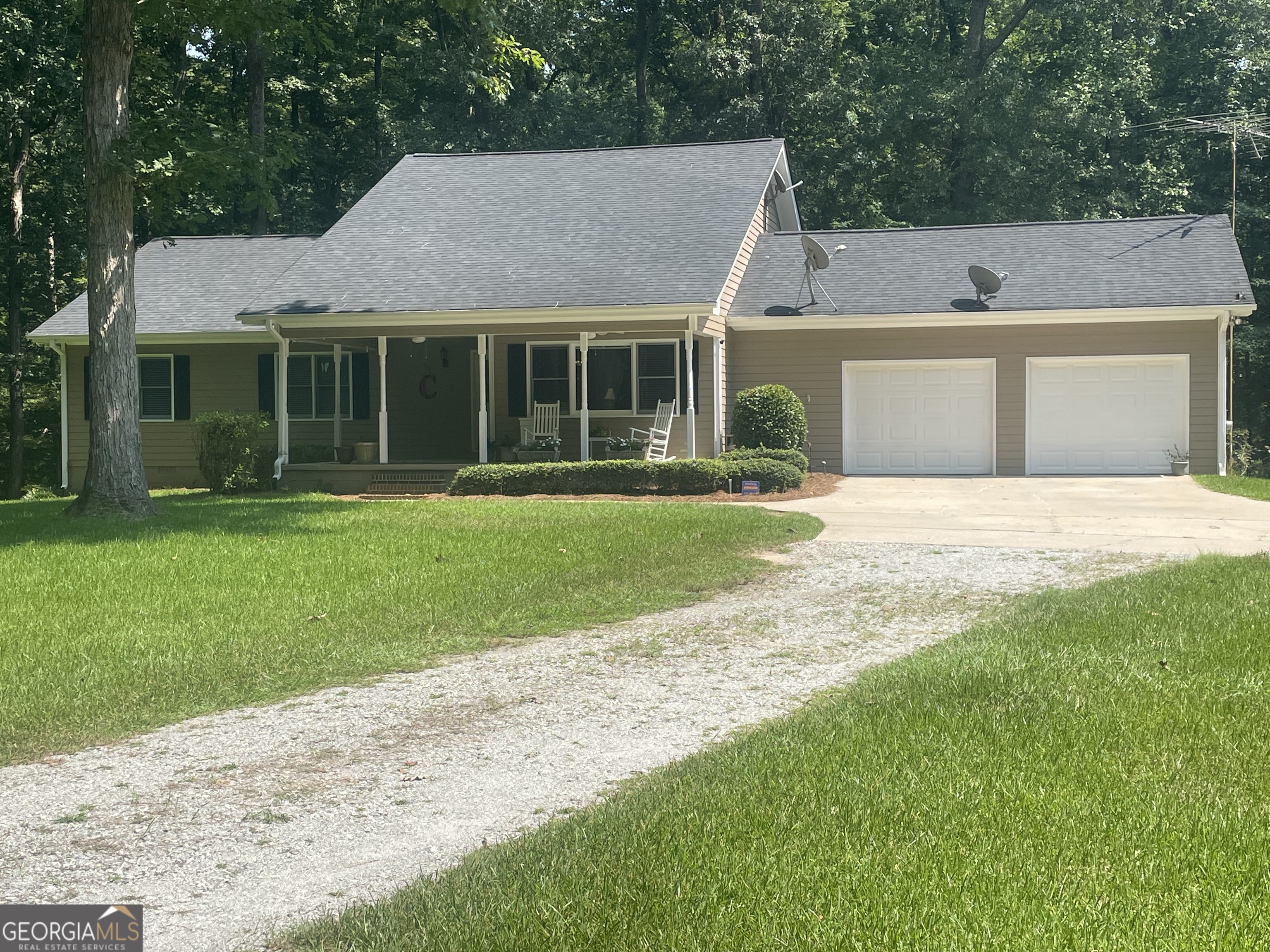 1371 Crawford Road Property Photo 1