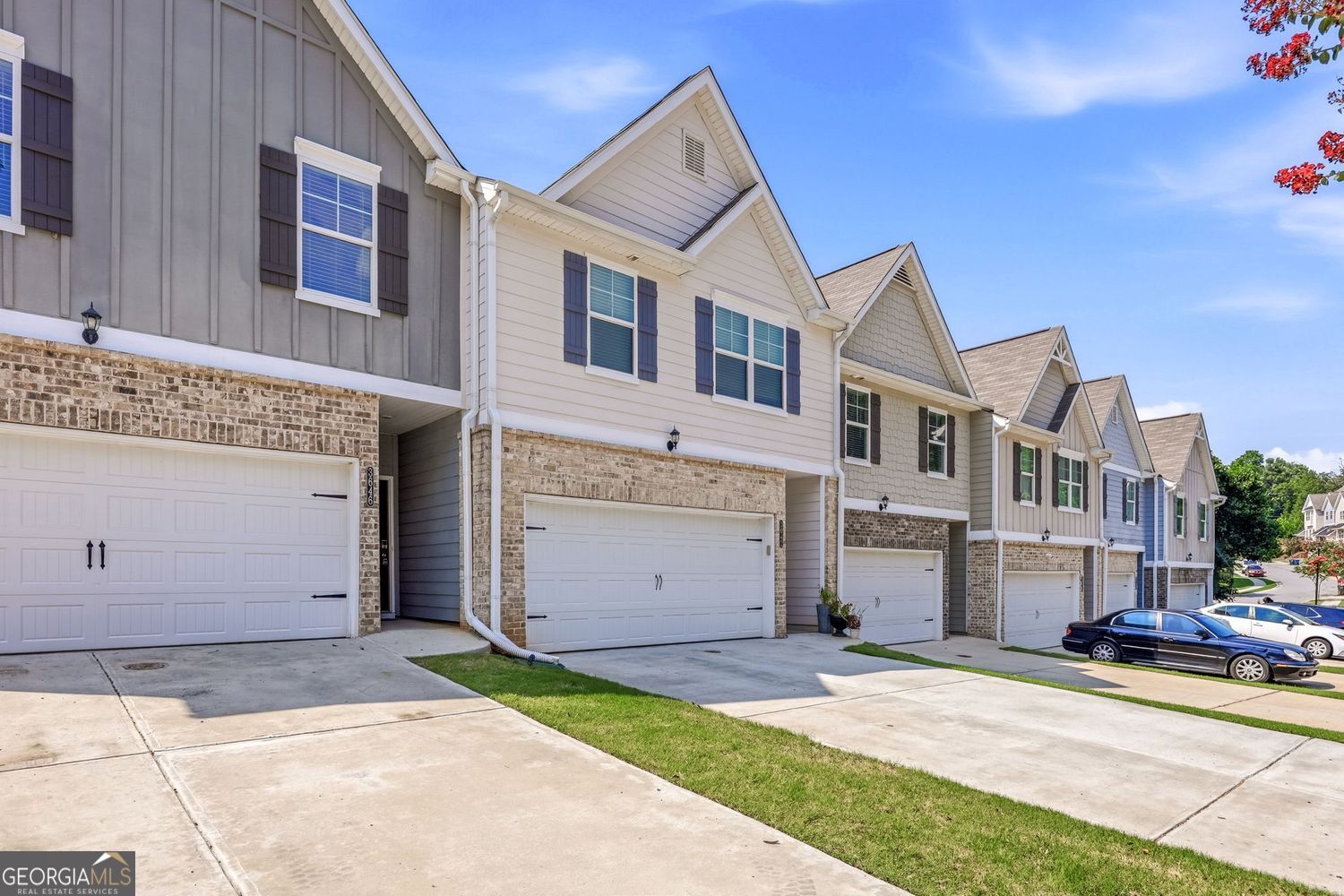 3642 Abbey Way Property Photo 3