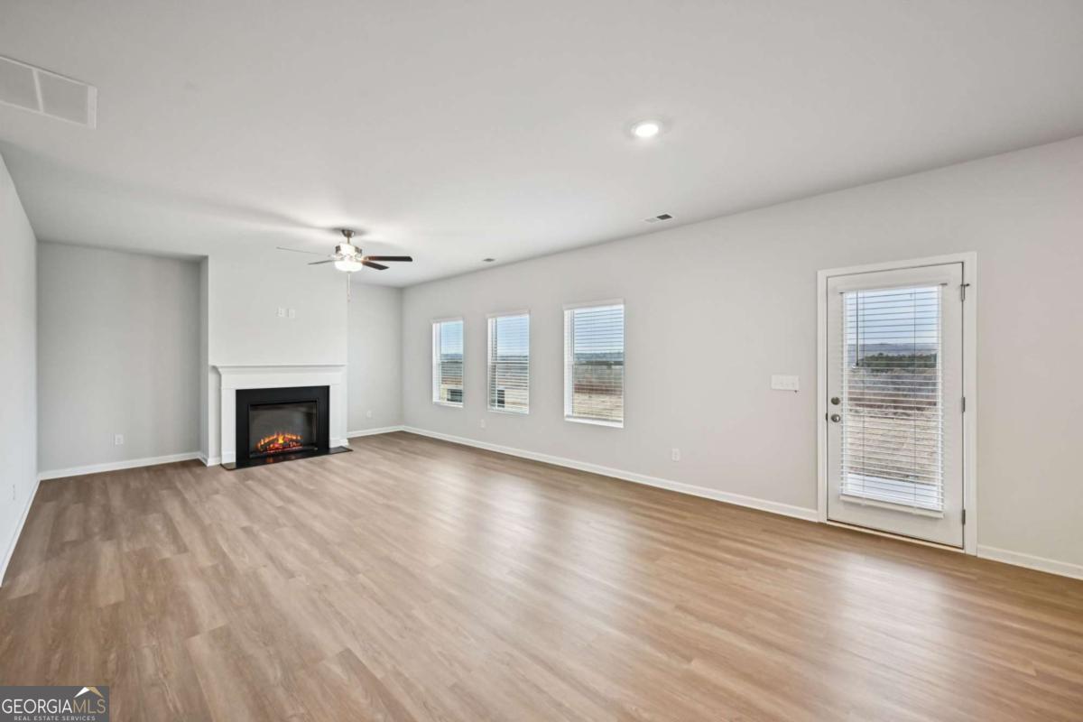 382 Cedar Wood Trace Property Photo 6