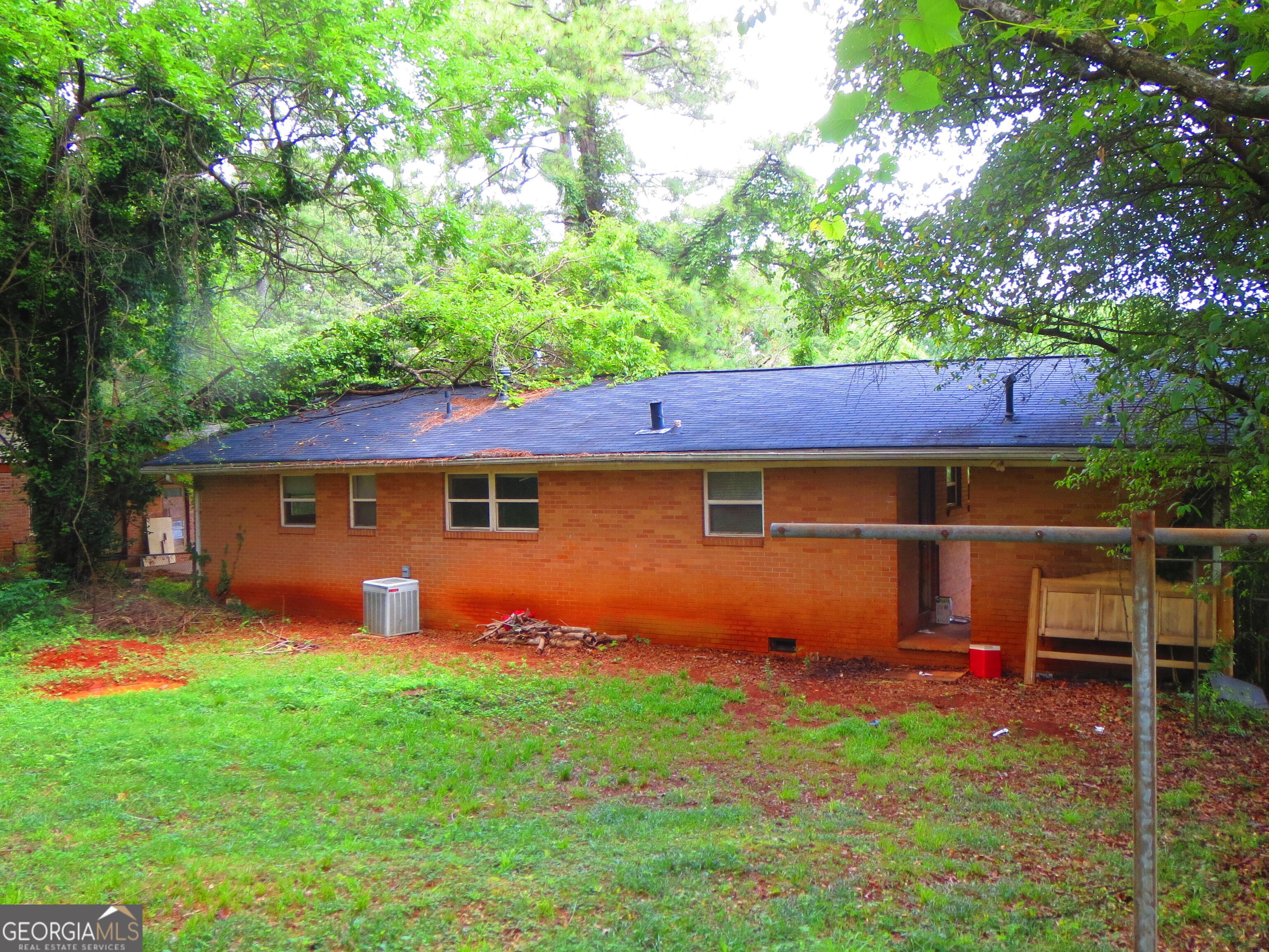 2233 Doris Drive Property Photo 3