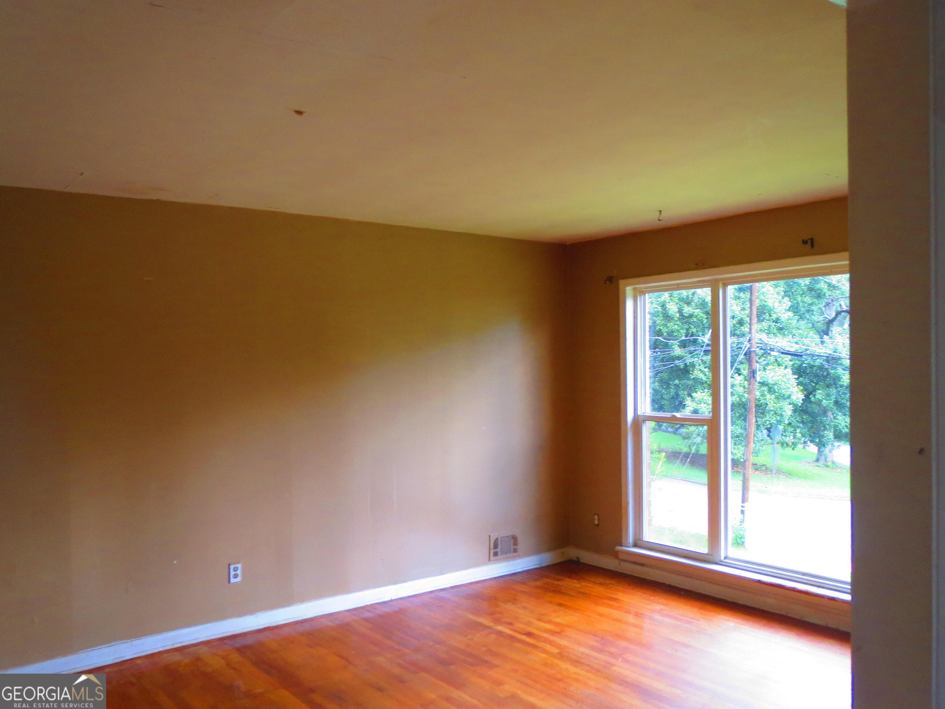 2233 Doris Drive Property Photo 4