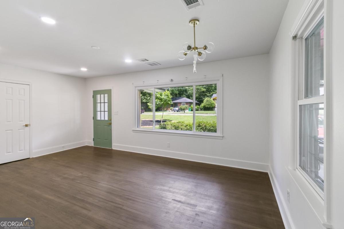 1707 Mckenzie Drive Property Photo 2