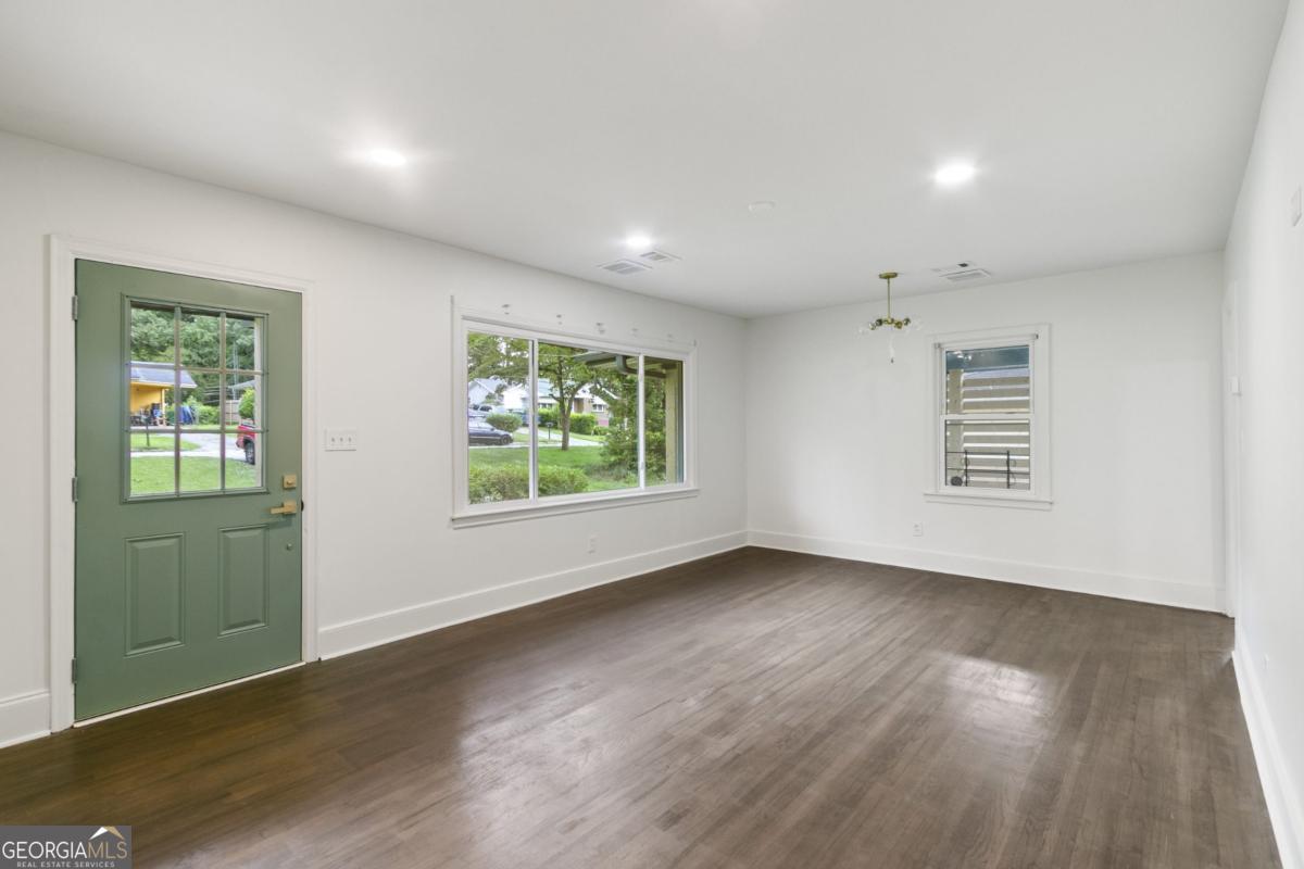 1707 Mckenzie Drive Property Photo 3