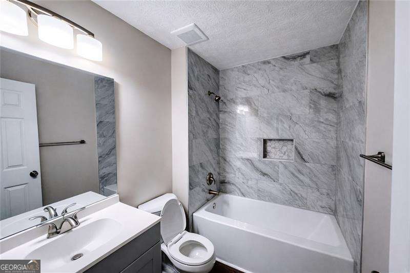 3730 Mill Glen Drive Property Photo 11