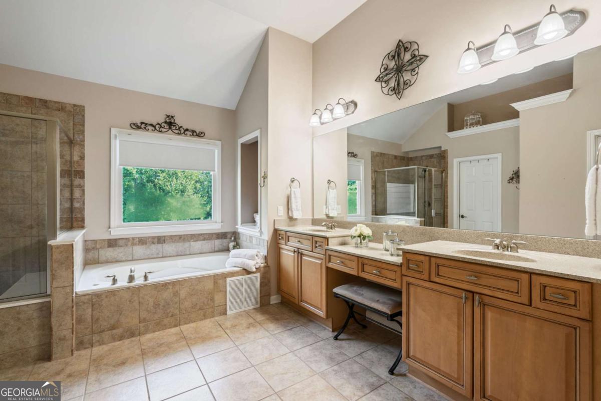 5680 Cascade Trail Property Photo 33